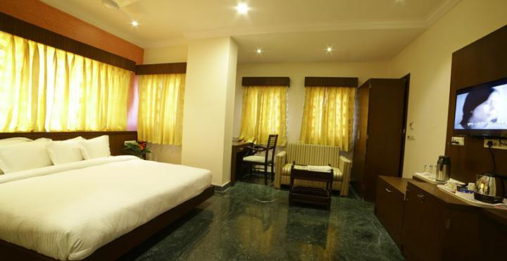Oyo 1681 Hotel Devansh Udaipur Buitenkant foto